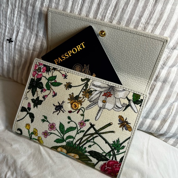 Gucci GG Marmont Flora Canvas Document Case - Picture 5 of 5